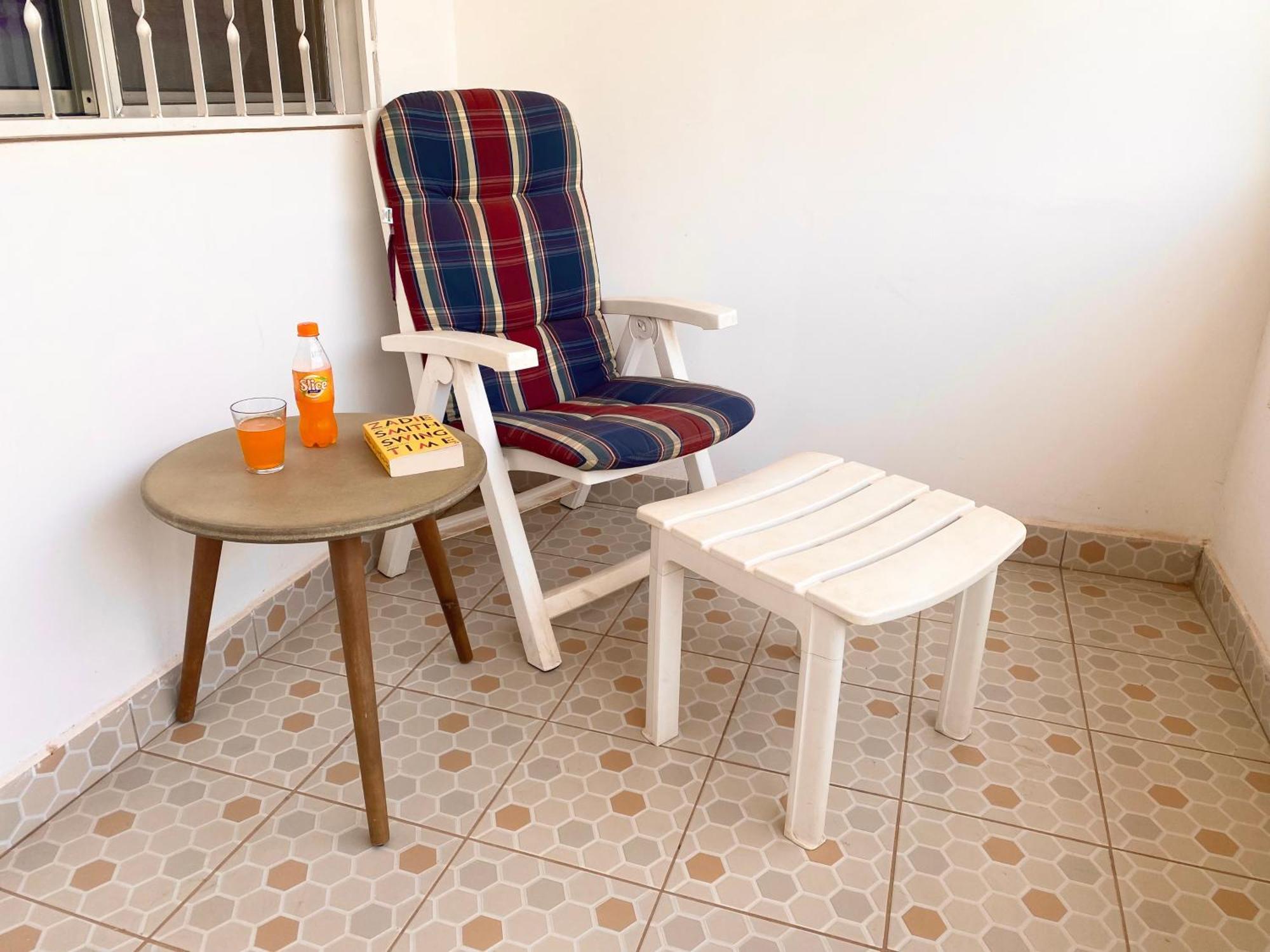 Dabo House Brufut Exterior foto