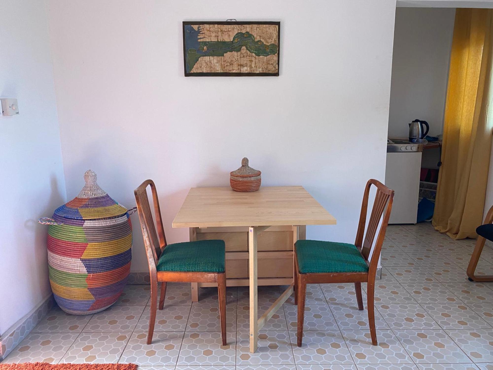 Dabo House Brufut Exterior foto