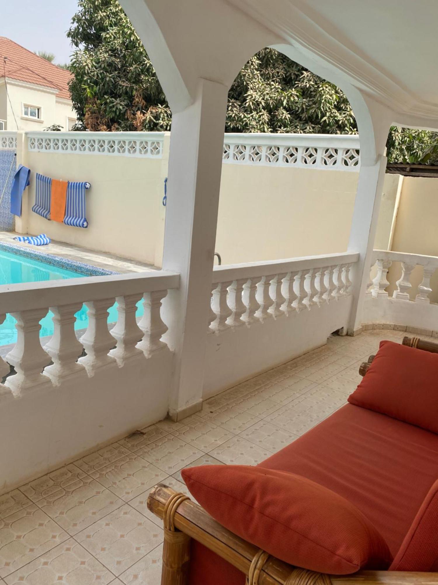 Dabo House Brufut Exterior foto